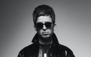 “Council Skies”: Noel Gallagher Teruskan Karier Tanpa Oasis